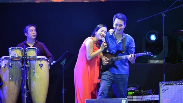 Trưa Vắng - Mỹ Linh [Fancam Hd]