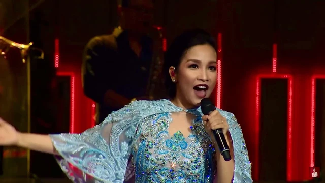 Tóc Ngắn - Mỹ Linh [Live]