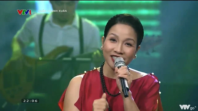 Thì Thầm Mùa Xuân - Mỹ Linh (Live) || Quán Thanh Xuân 2022