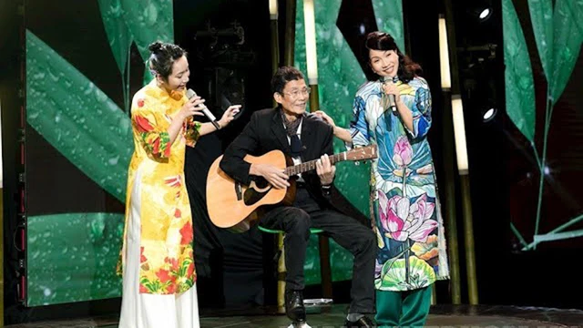 Hương Ngọc Lan & Hạt Mưa Mùa Xuân - Mỹ Linh & Mỹ Anh