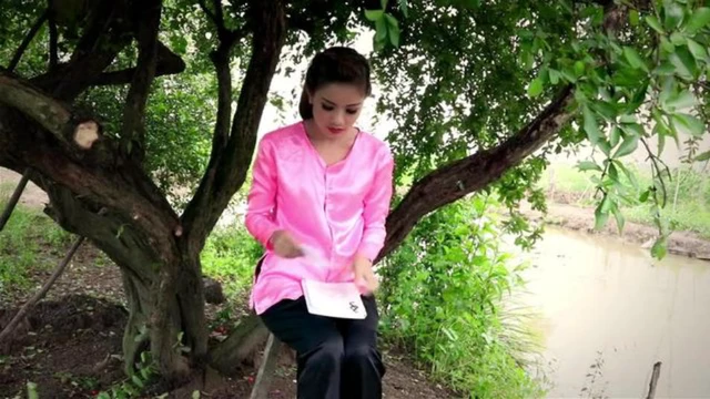 Gái Nhà Lành - Lyna Thùy Linh