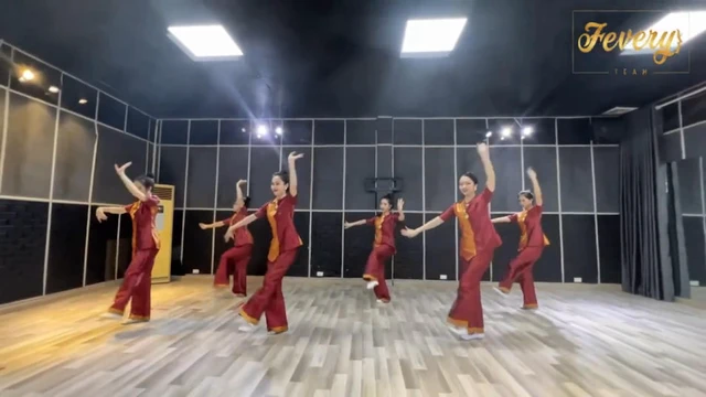 Con Còn Có Mẹ - Hồng Quyên