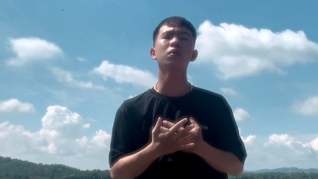 Em Đừng Đi Nữa Được Không | Mr.B