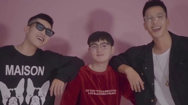 Va Vào Em-Bee, Ramc