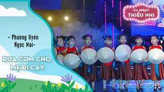 Đưa cơm cho mẹ đi cày