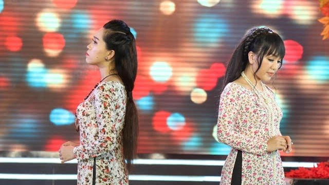 Hai Kỷ Niệm Một Chuyến Đi - Hồng Phượng, Hà Vân