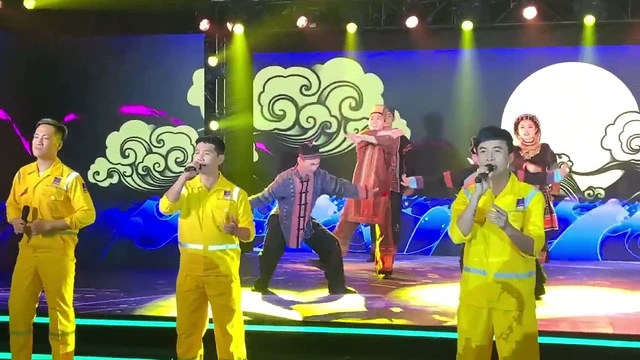 Chàng Trai Nước Việt - Nhóm FM 