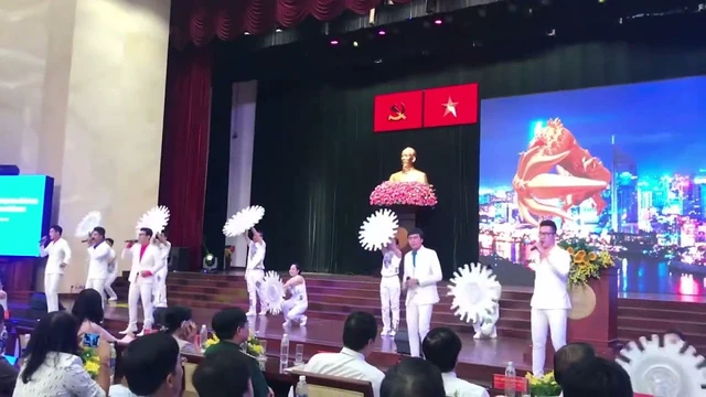 Những Con Rồng Thành Phố - Nhóm FM 